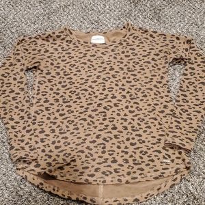 A& F soft a&f cozy leopard top
